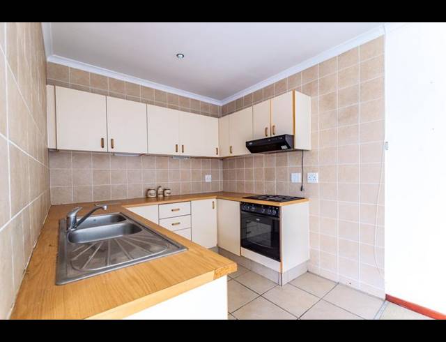 1 BEDROOM APARTMENT FOR SALE IN HILTON CENTRAL